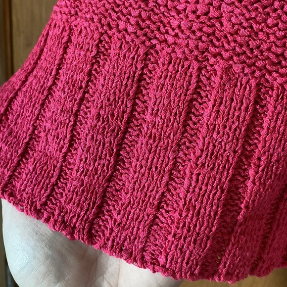 Hot pink knit tank - Picture 4 of 5